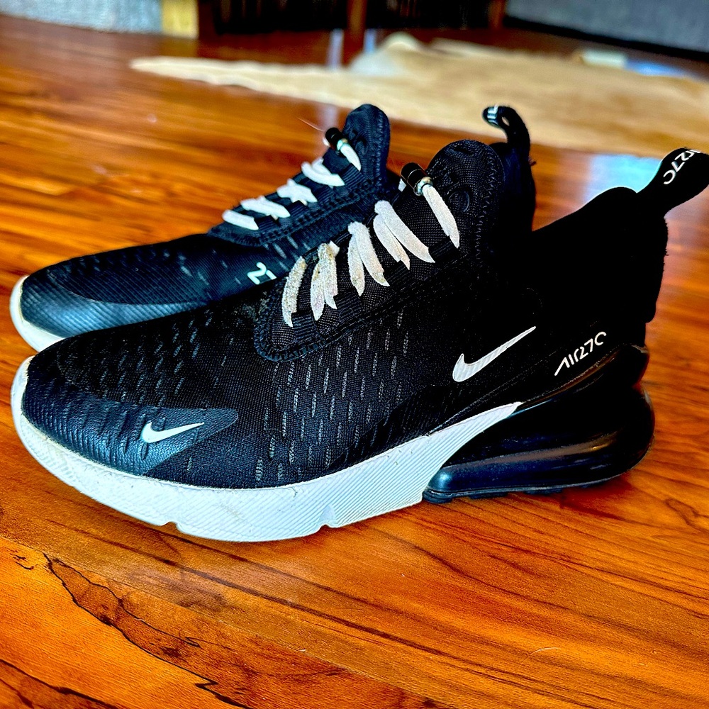 Nike Air Max 270 Boys size 4.5Y